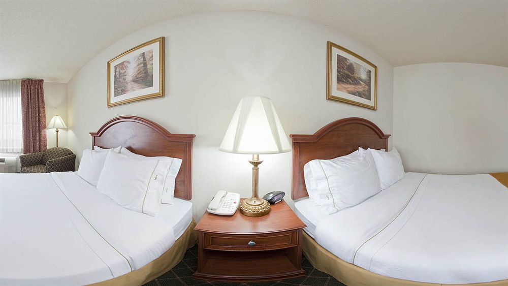 Holiday Inn Express Hotel & Suites Bellevue-Omaha Area By Ihg Exterior photo