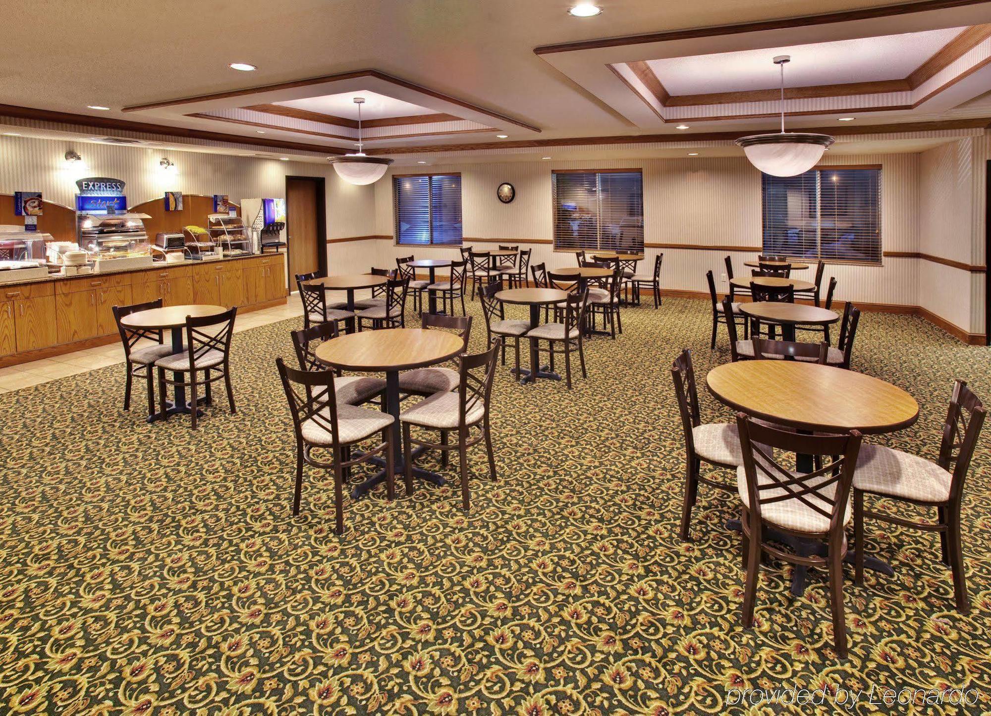 Holiday Inn Express Hotel & Suites Bellevue-Omaha Area By Ihg Exterior photo