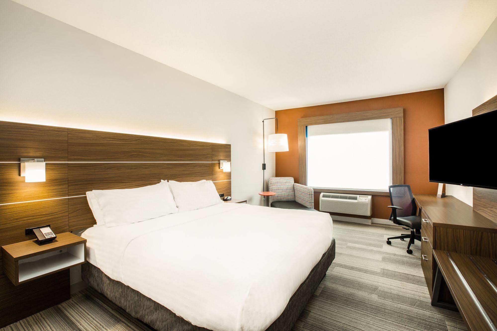 Holiday Inn Express Hotel & Suites Bellevue-Omaha Area By Ihg Exterior photo