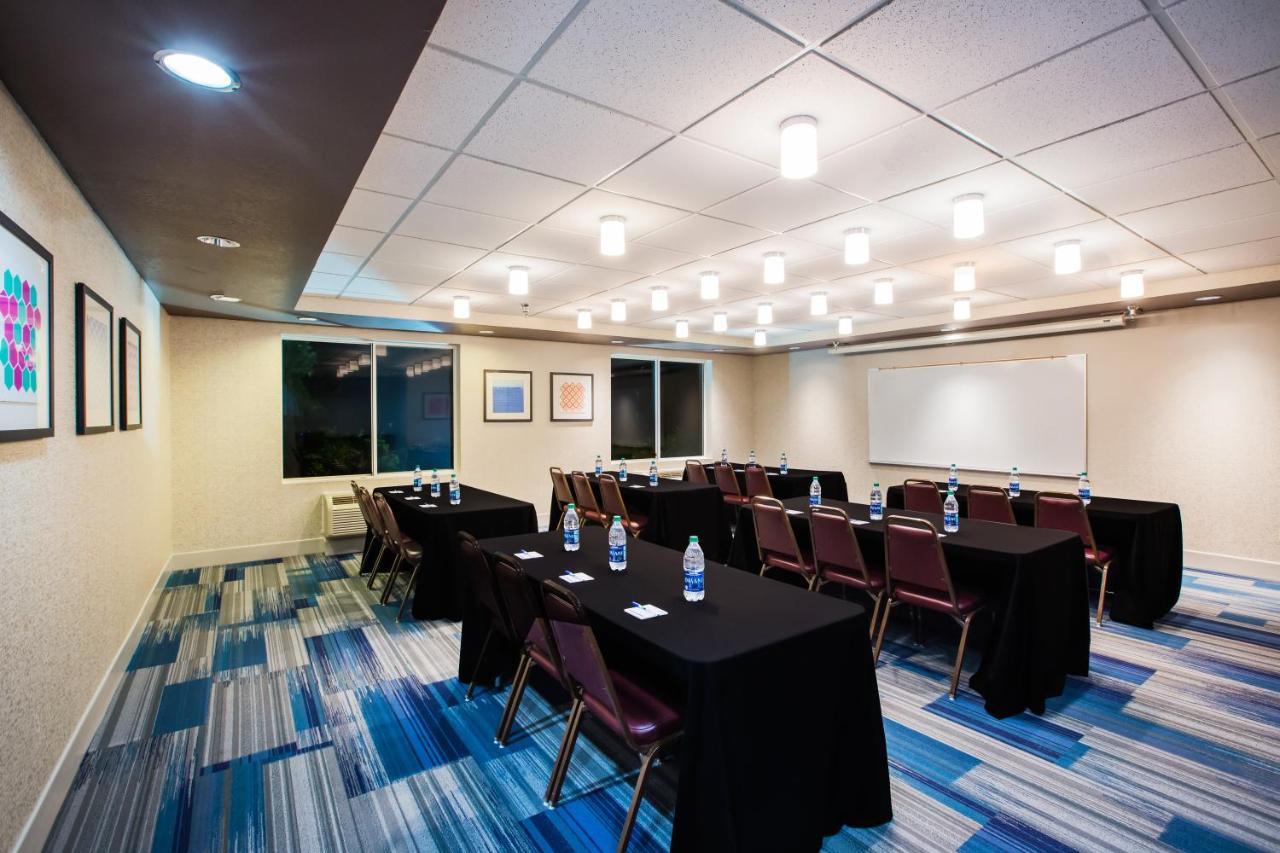Holiday Inn Express Hotel & Suites Bellevue-Omaha Area By Ihg Exterior photo